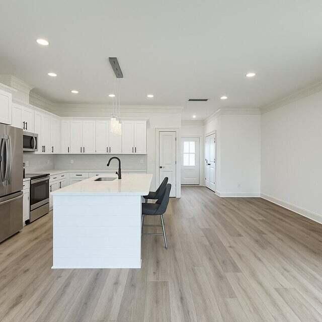 1906 Gumwood Boulevard Photo 4