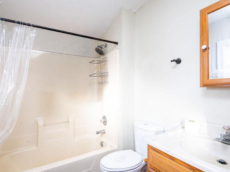 1010 White Avenue, Fremont, OH 43420 Photo 5