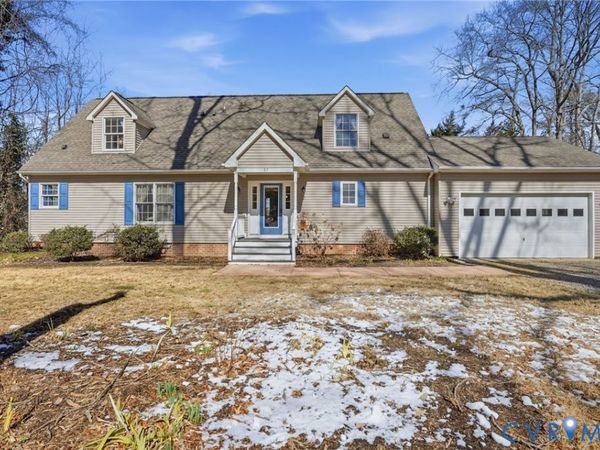 82 Westmoreland Blvd, Hague, VA 22469