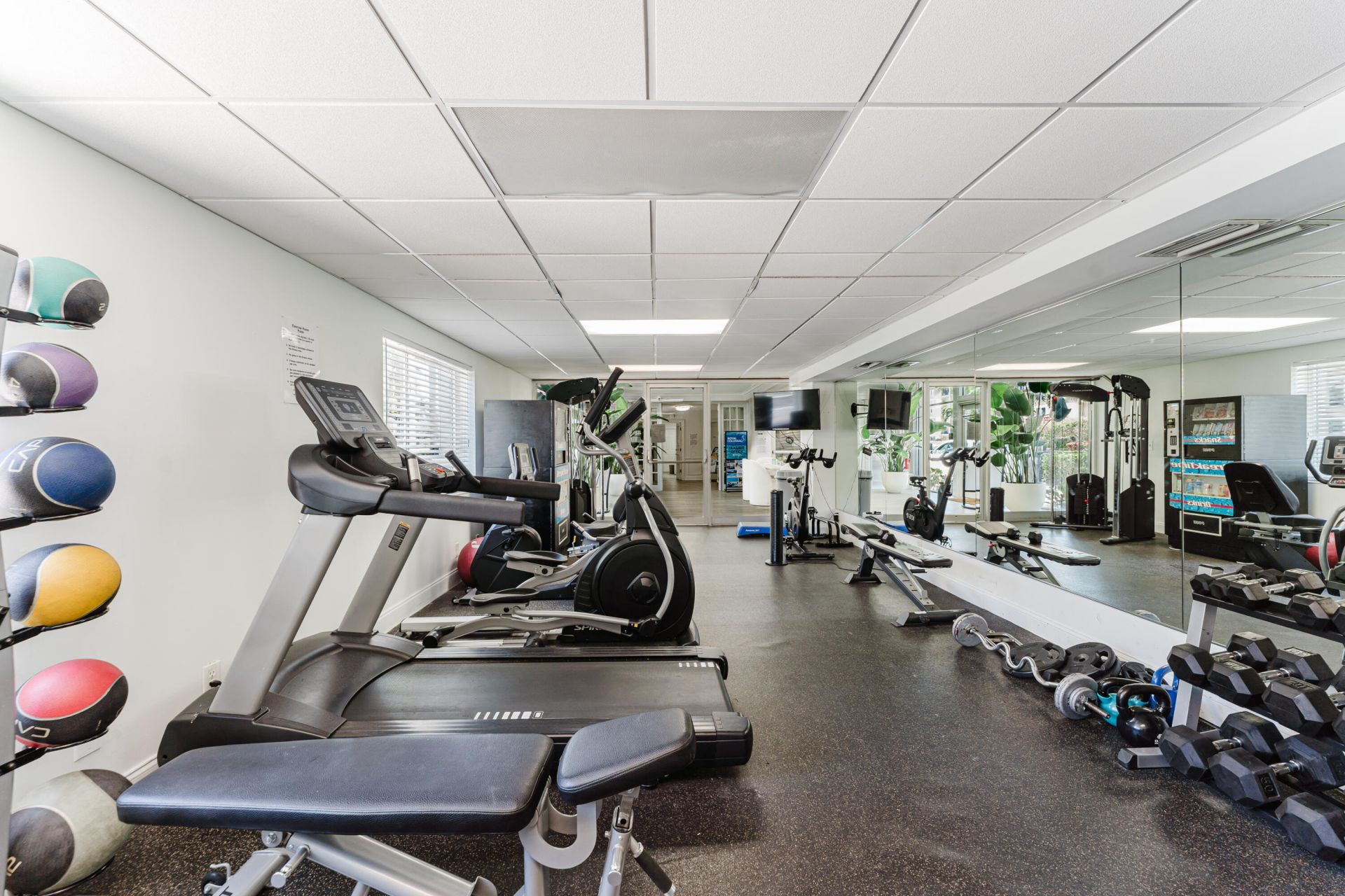 1035 Spanish River Road, Unit 108, Boca Raton, FL 33432 Photo