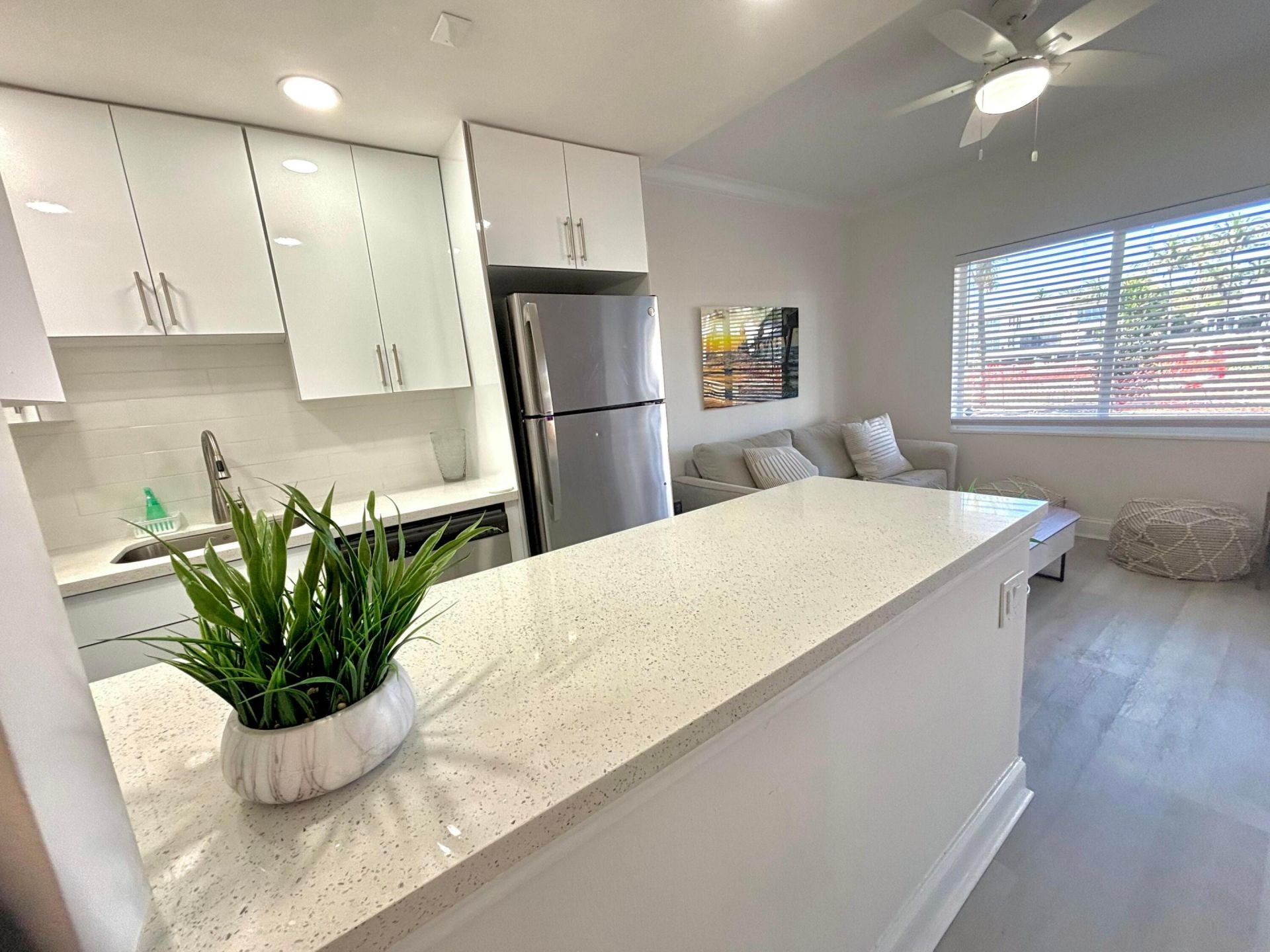 1035 Spanish River Road, Unit 108, Boca Raton, FL 33432 Photo