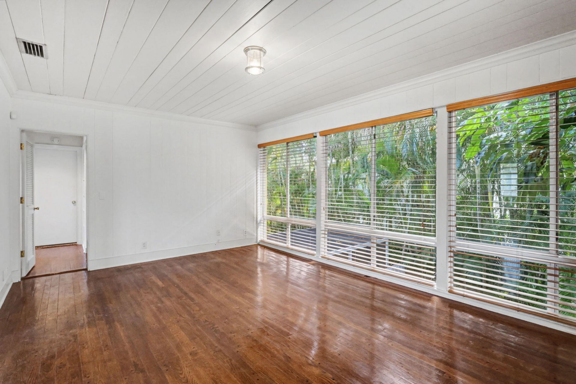 240 Oleander Avenue, Unit 244, Palm Beach, FL 33480 Photo