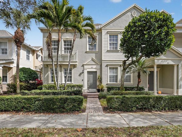 203 E Thatch Palm Circle, Jupiter, FL 33458