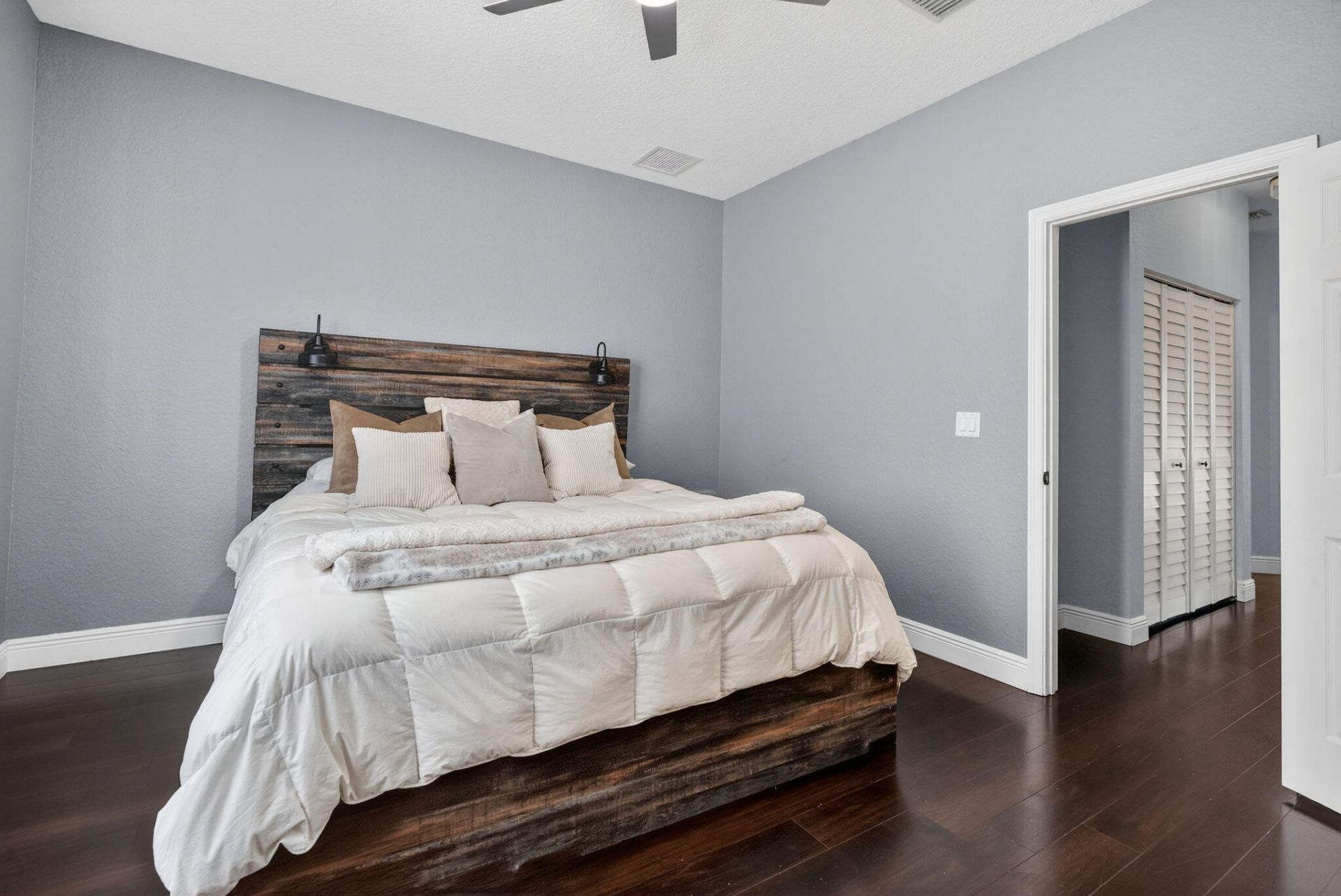 203 E Thatch Palm Circle, Jupiter, FL 33458 Photo