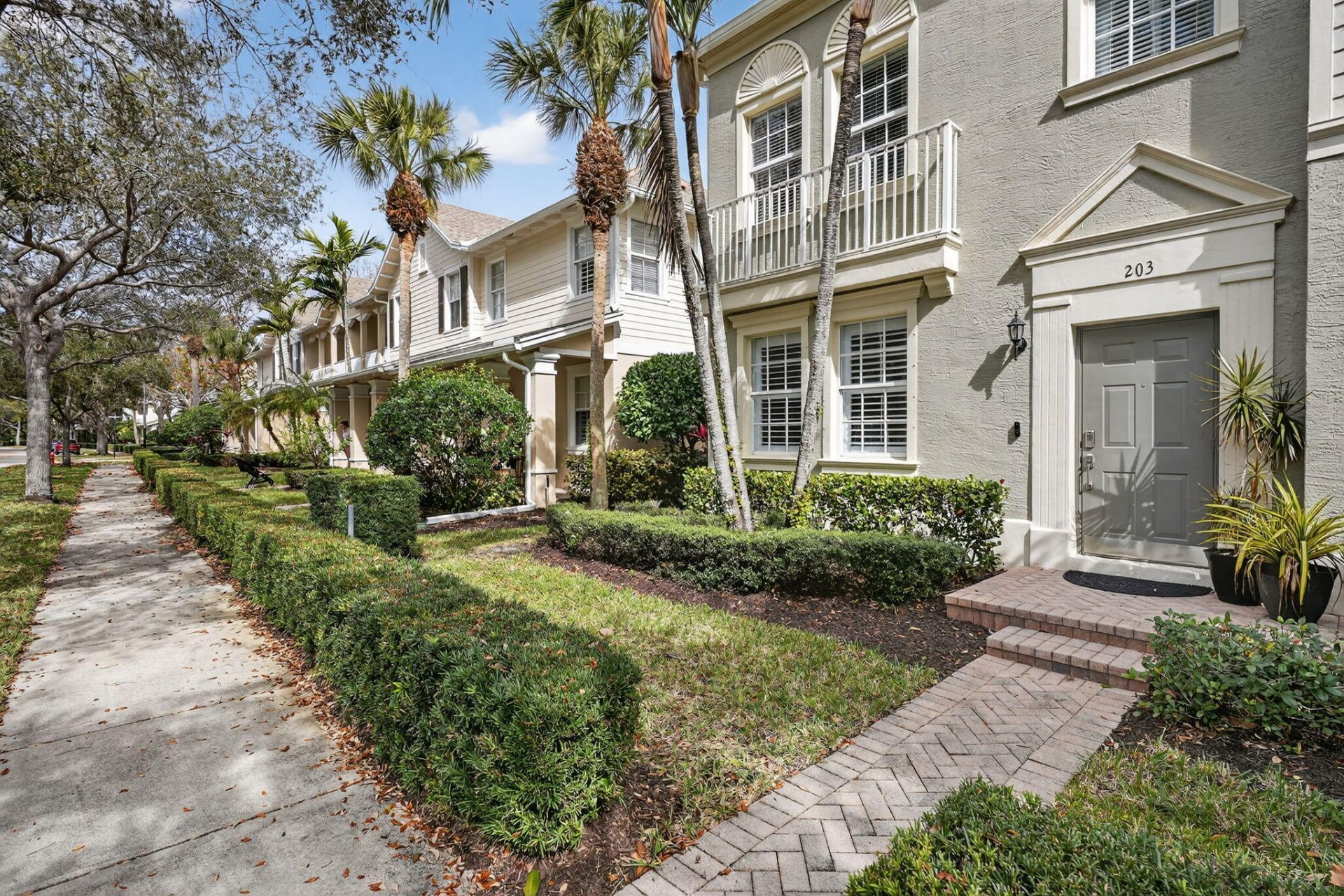 203 E Thatch Palm Circle, Jupiter, FL 33458 Photo