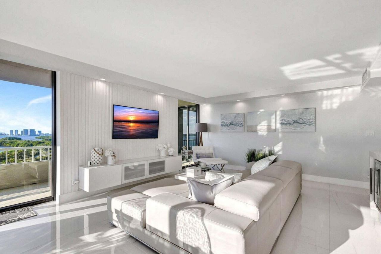 5510 N Ocean Drive, Unit 8 D, Singer Island, FL 33404 Photo