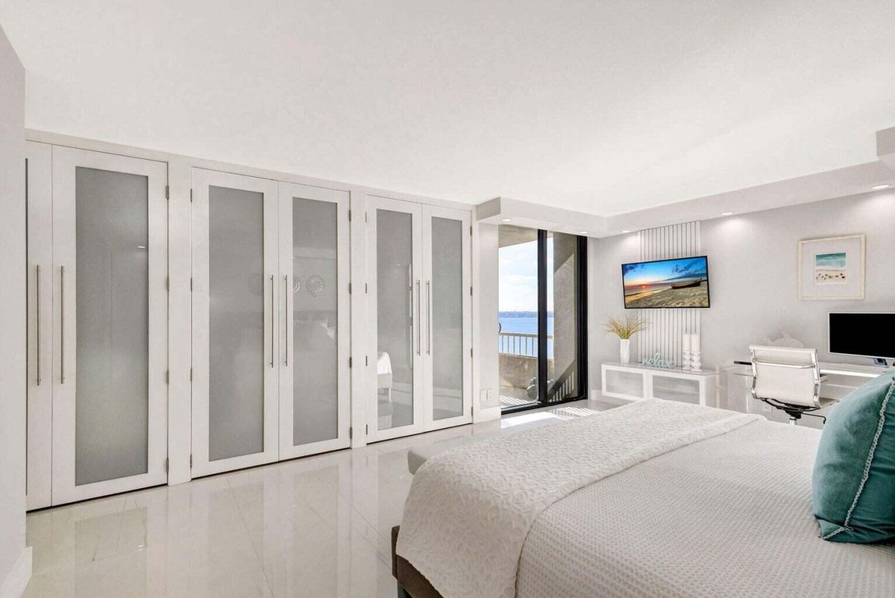 5510 N Ocean Drive, Unit 8 D, Singer Island, FL 33404 Photo