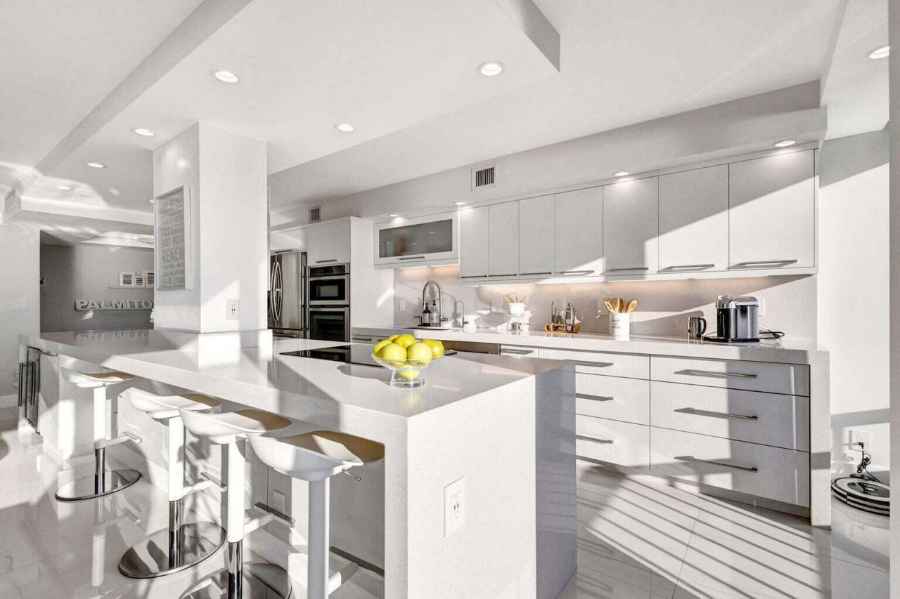 5510 N Ocean Drive, Unit 8 D, Singer Island, FL 33404 Photo