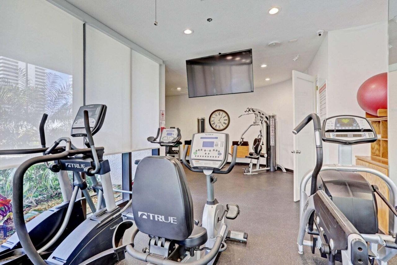 5510 N Ocean Drive, Unit 8 D, Singer Island, FL 33404 Photo