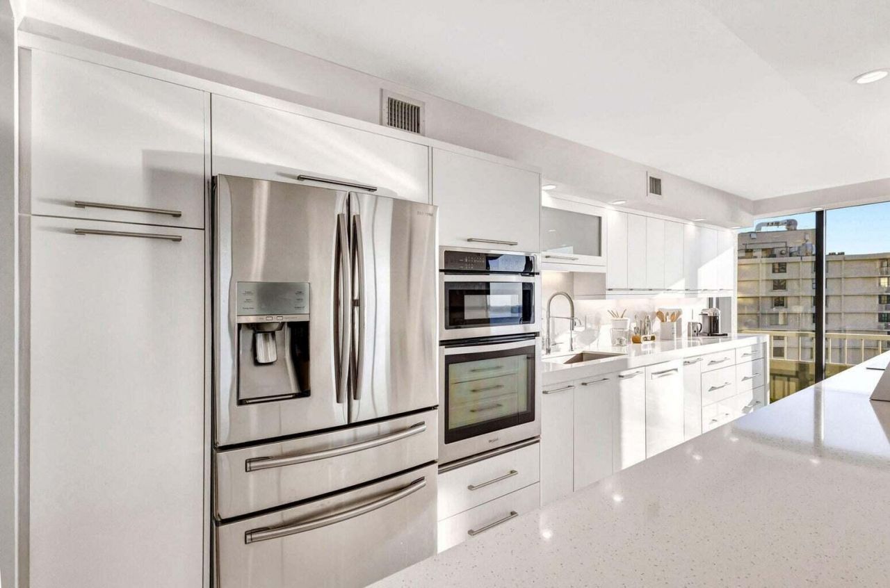 5510 N Ocean Drive, Unit 8 D, Singer Island, FL 33404 Photo