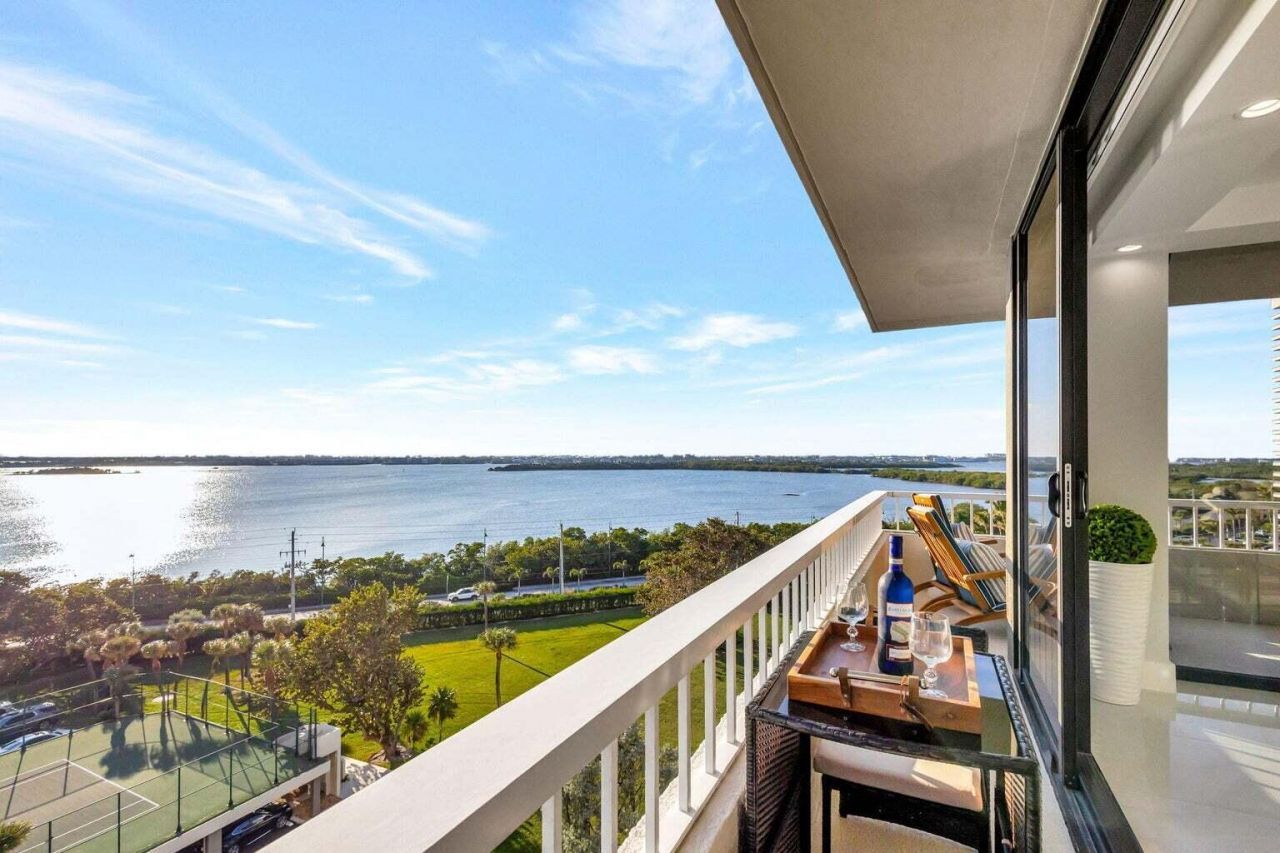 5510 N Ocean Drive, Unit 8 D, Singer Island, FL 33404 Photo