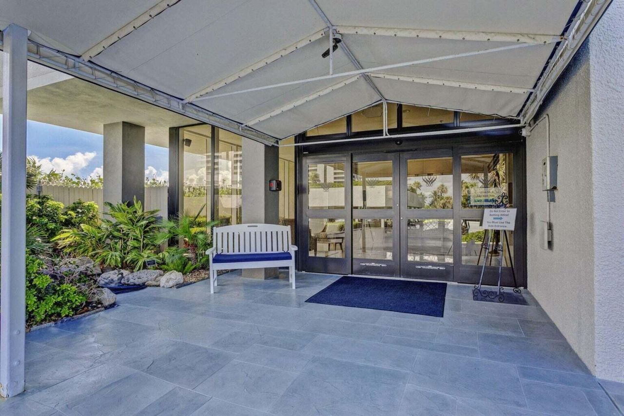 5510 N Ocean Drive, Unit 8 D, Singer Island, FL 33404 Photo