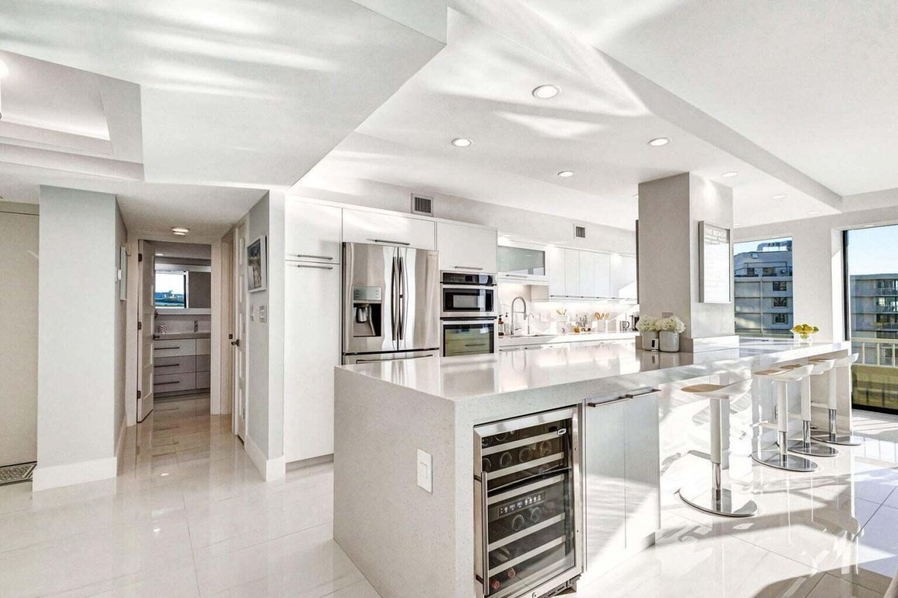 5510 N Ocean Drive, Unit 8 D, Singer Island, FL 33404 Photo