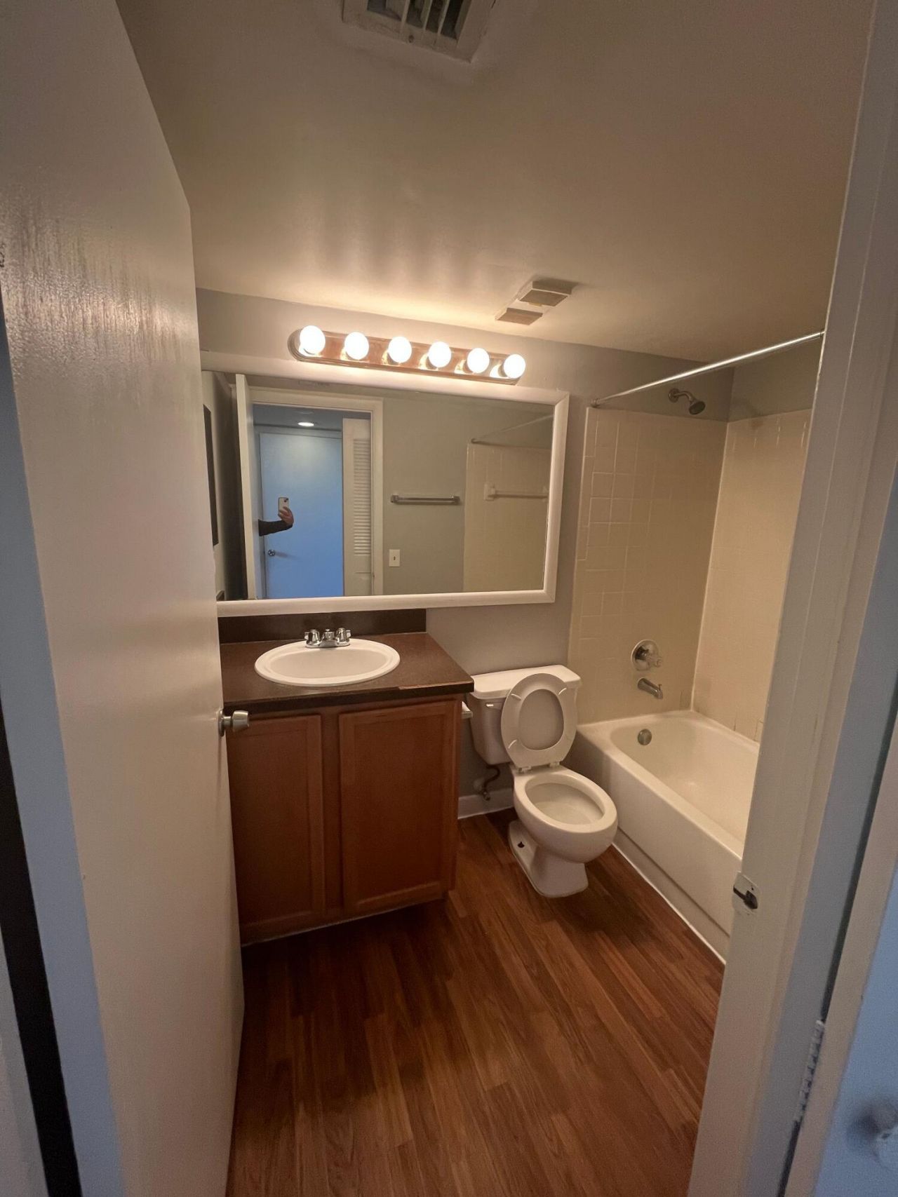 760 Executive Center Drive, Unit 33, West Palm Beach, FL 33401 Photo