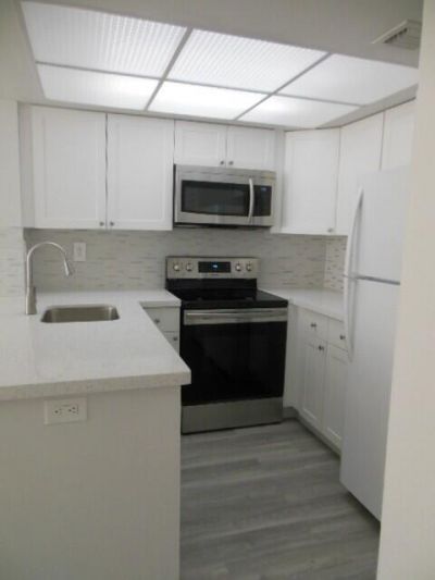 718 Executive Center Drive, Unit 13, West Palm Beach, FL 33401 Photo