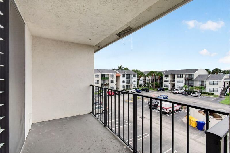 738 Executive Center Drive, Unit 35, West Palm Beach, FL 33401 Photo