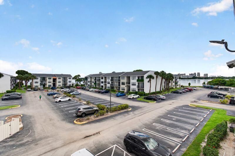 738 Executive Center Drive, Unit 35, West Palm Beach, FL 33401 Photo