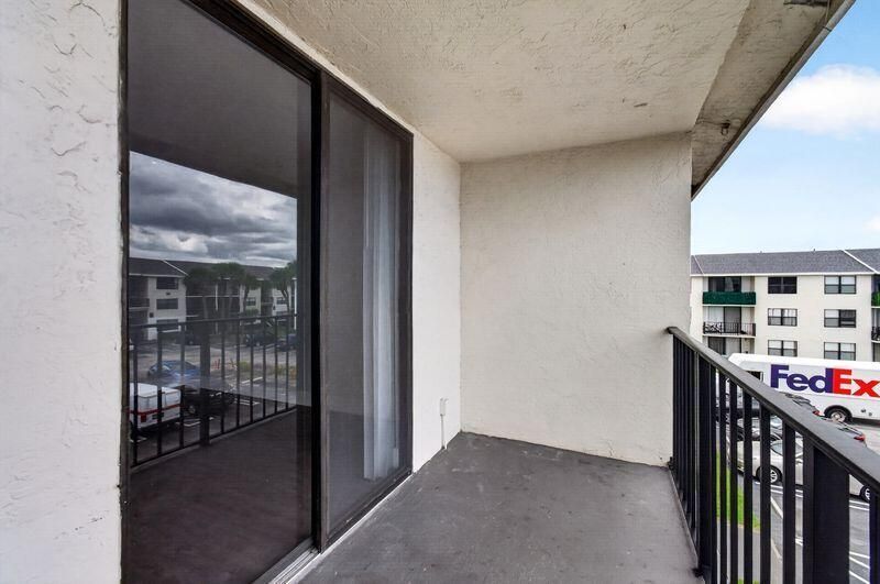 738 Executive Center Drive, Unit 35, West Palm Beach, FL 33401 Photo