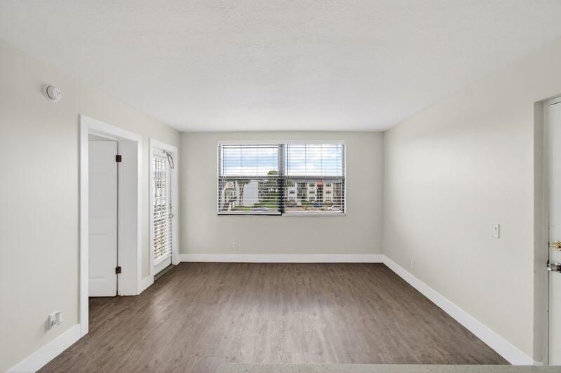738 Executive Center Drive, Unit 35, West Palm Beach, FL 33401 Photo