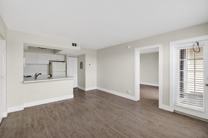738 Executive Center Drive, Unit 35, West Palm Beach, FL 33401 Photo