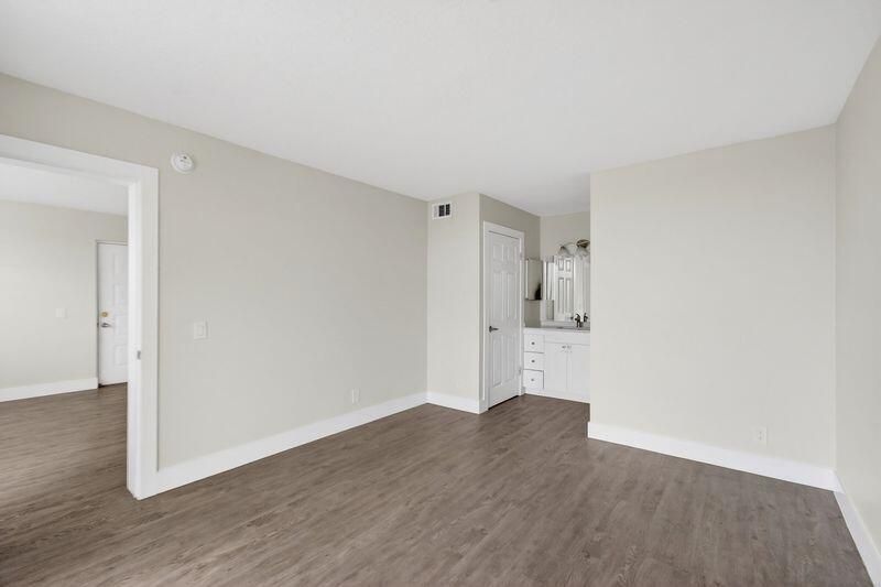738 Executive Center Drive, Unit 35, West Palm Beach, FL 33401 Photo