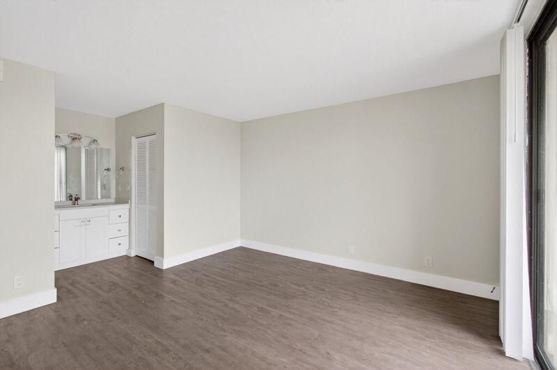 738 Executive Center Drive, Unit 35, West Palm Beach, FL 33401 Photo