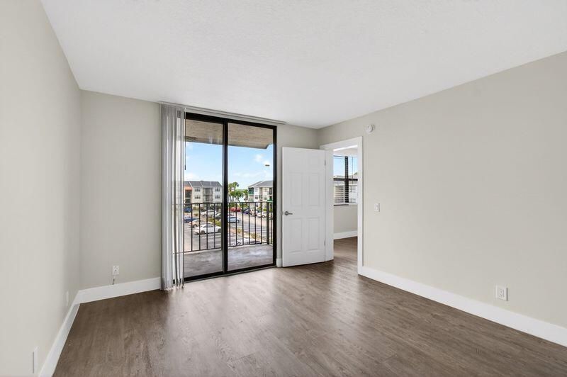 738 Executive Center Drive, Unit 35, West Palm Beach, FL 33401 Photo