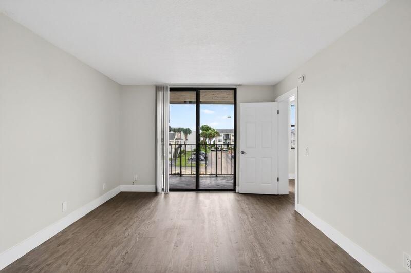 738 Executive Center Drive, Unit 35, West Palm Beach, FL 33401 Photo