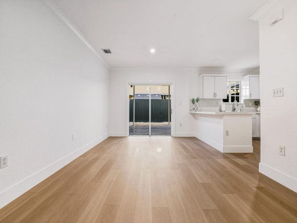 11475 NW 94th Place, Unit 3, Hialeah Gardens, FL 33018