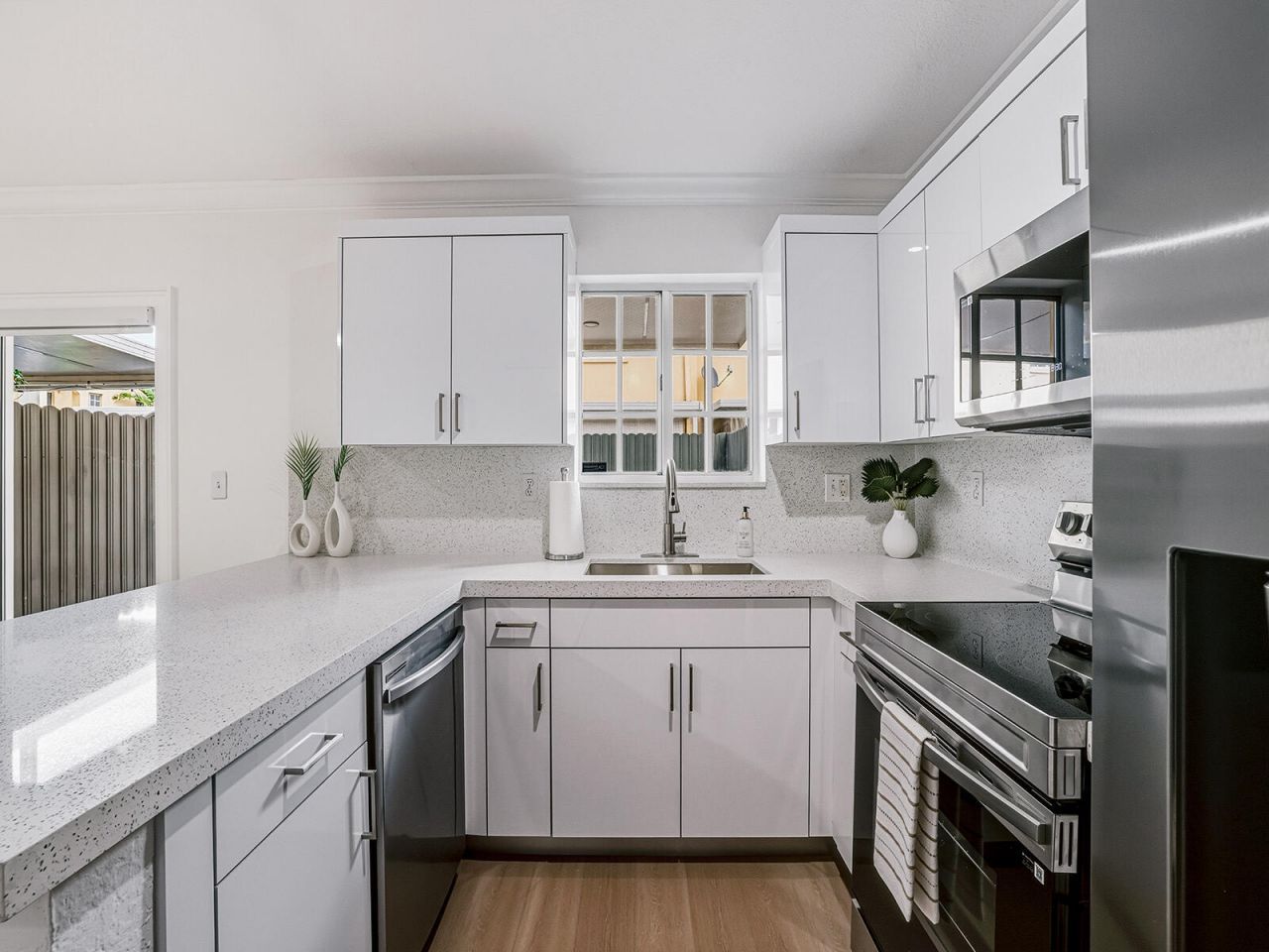 11475 NW 94th Place, Unit 3, Hialeah Gardens, FL 33018 Photo