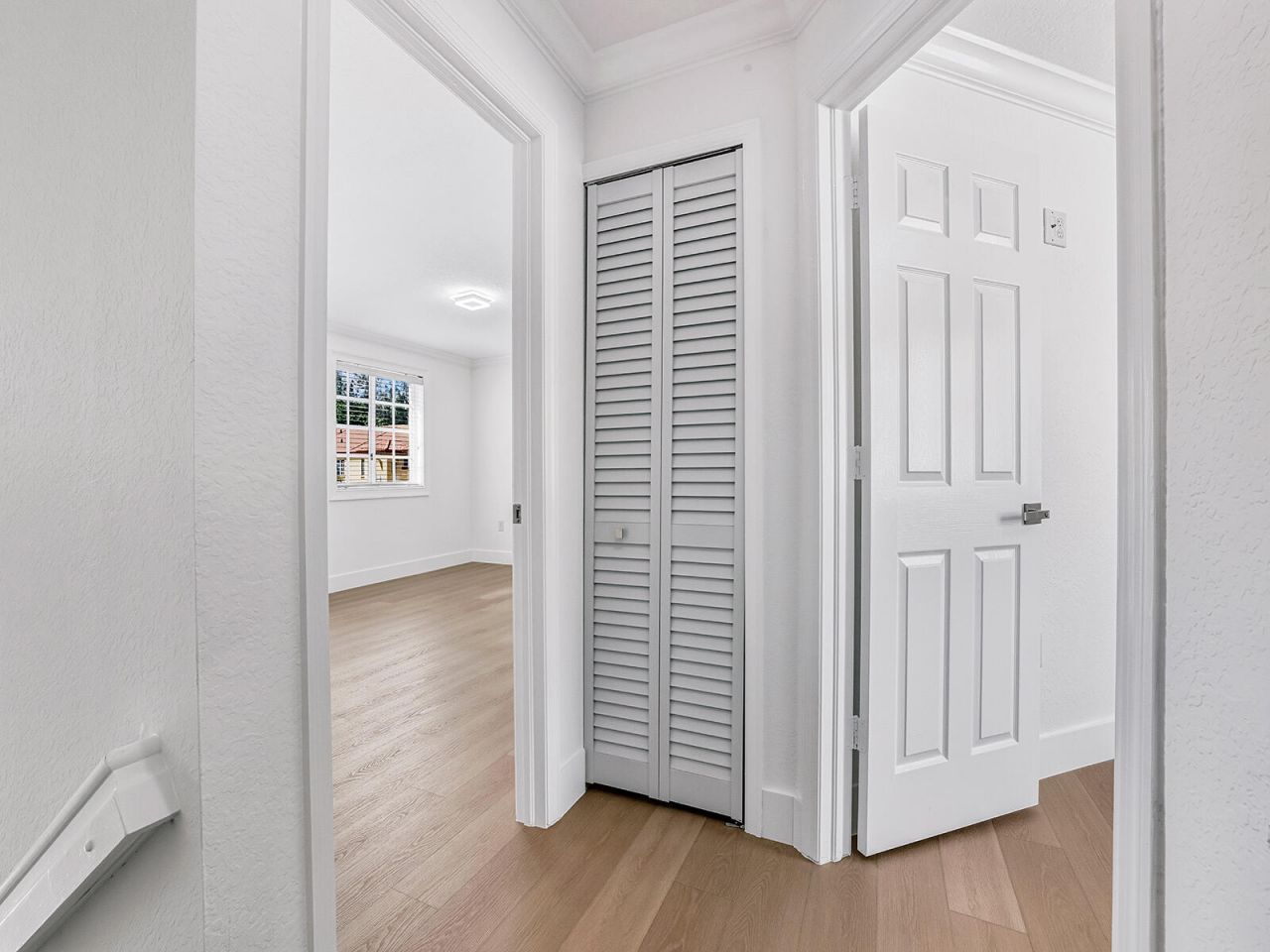 11475 NW 94th Place, Unit 3, Hialeah Gardens, FL 33018 Photo