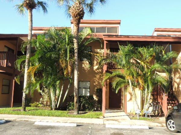 2505 Lakeview Circle, Royal Palm Beach, FL 33411