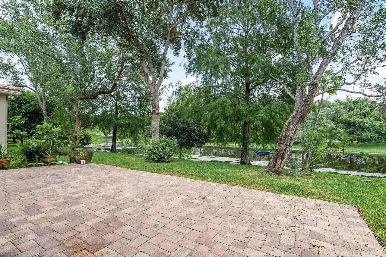 1042 Grove Park Circle, Boynton Beach, FL 33436 Photo