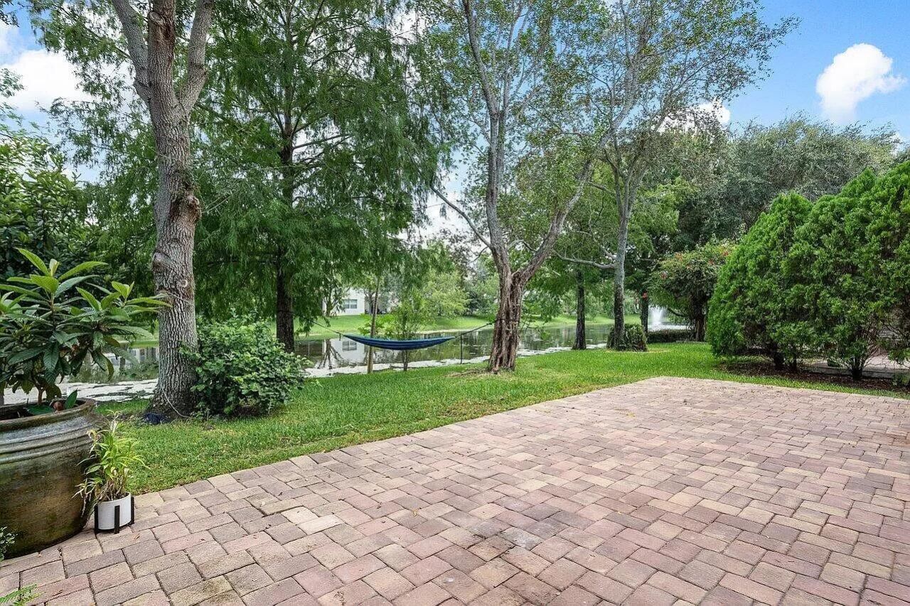 1042 Grove Park Circle, Boynton Beach, FL 33436 Photo