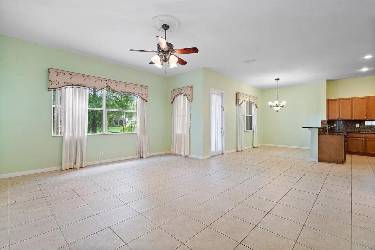 1042 Grove Park Circle, Boynton Beach, FL 33436 Photo