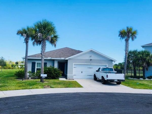 715 Pomegranate Place, Fort Pierce, FL 34981