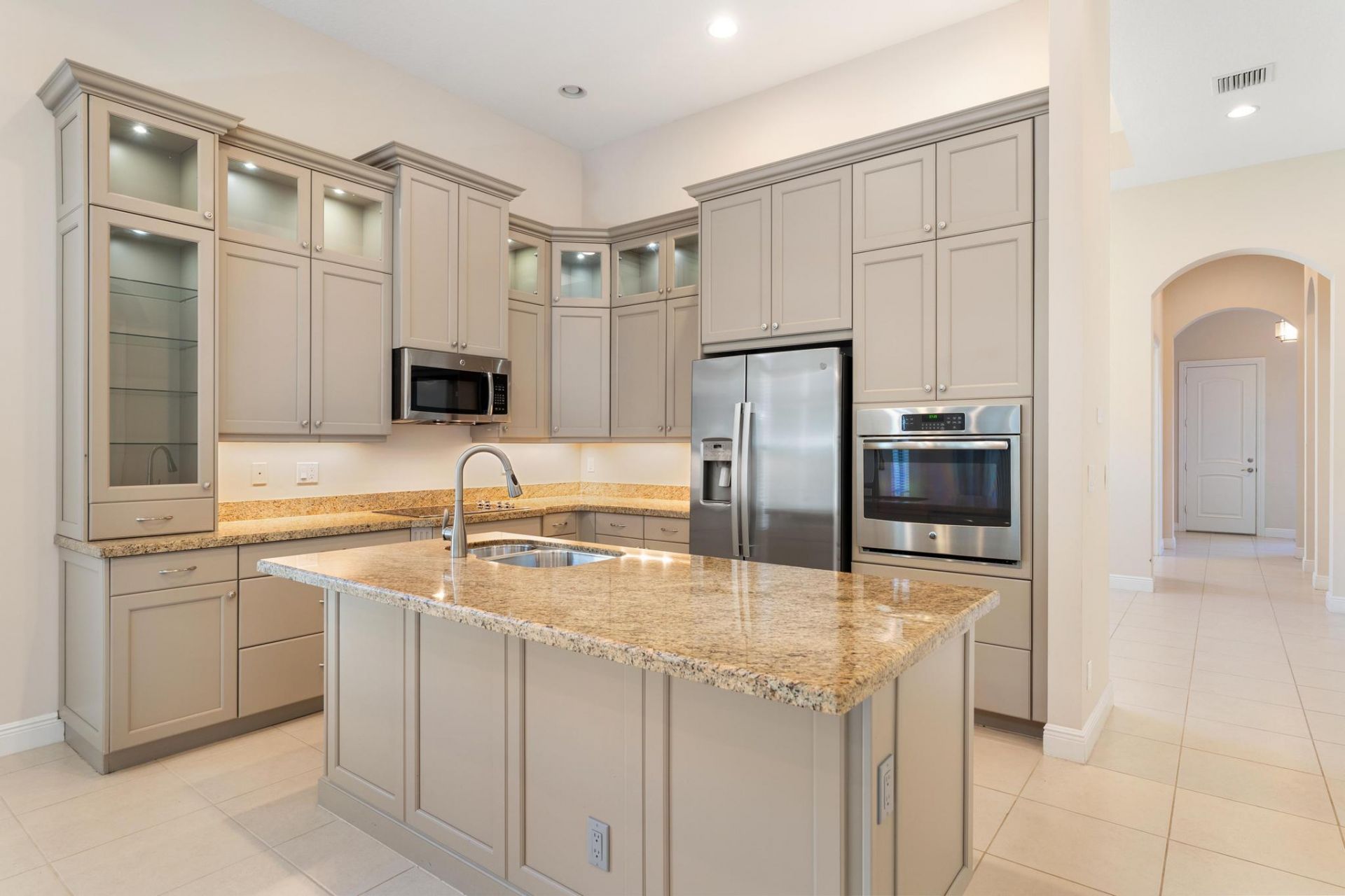 600 SE Fascino Circle, Port Saint Lucie, FL 34984 Photo