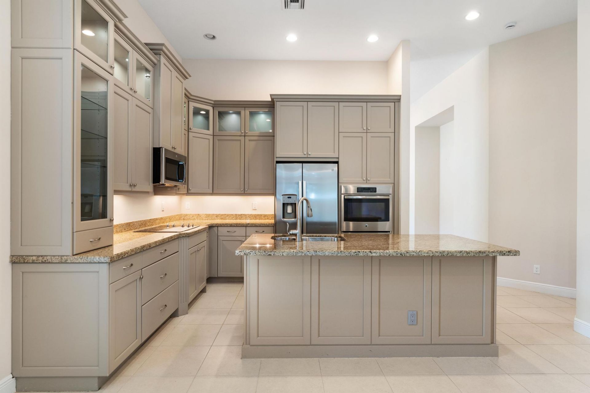 600 SE Fascino Circle, Port Saint Lucie, FL 34984 Photo