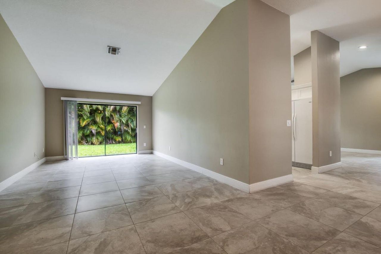 2713 Yarmouth Drive, Wellington, FL 33414 Photo