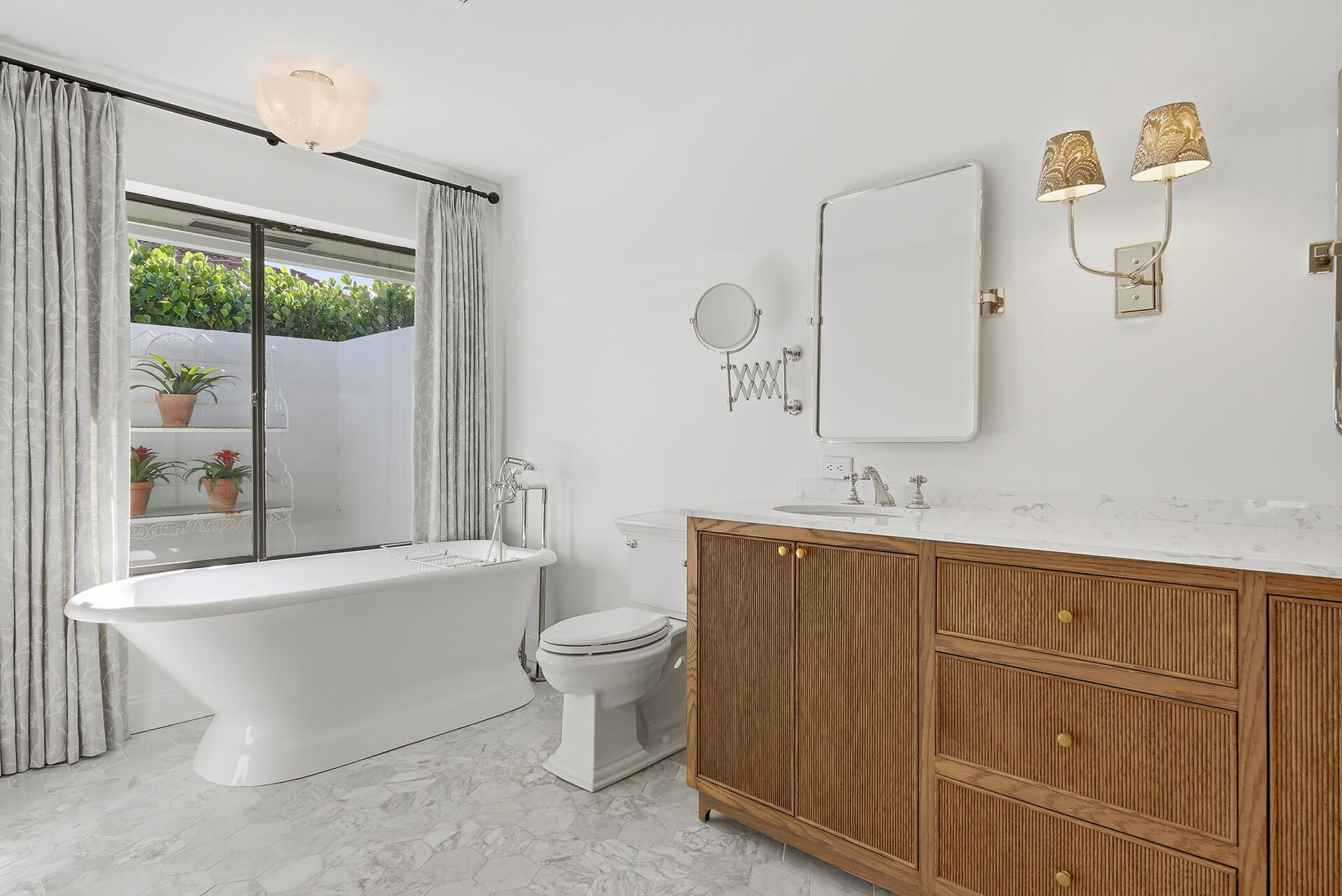 2308 Embassy Drive, West Palm Beach, FL 33401 Photo