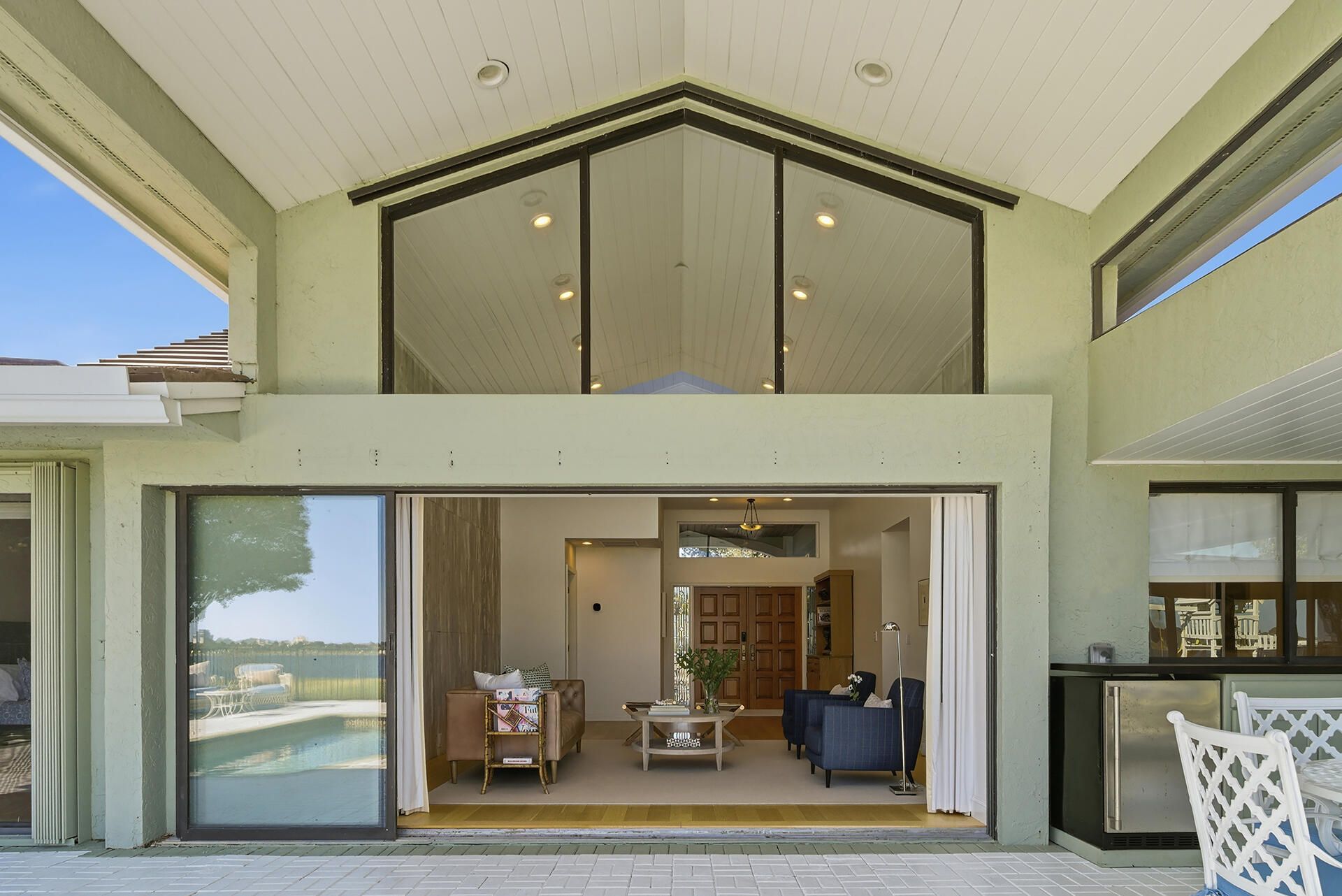 2308 Embassy Drive, West Palm Beach, FL 33401 Photo