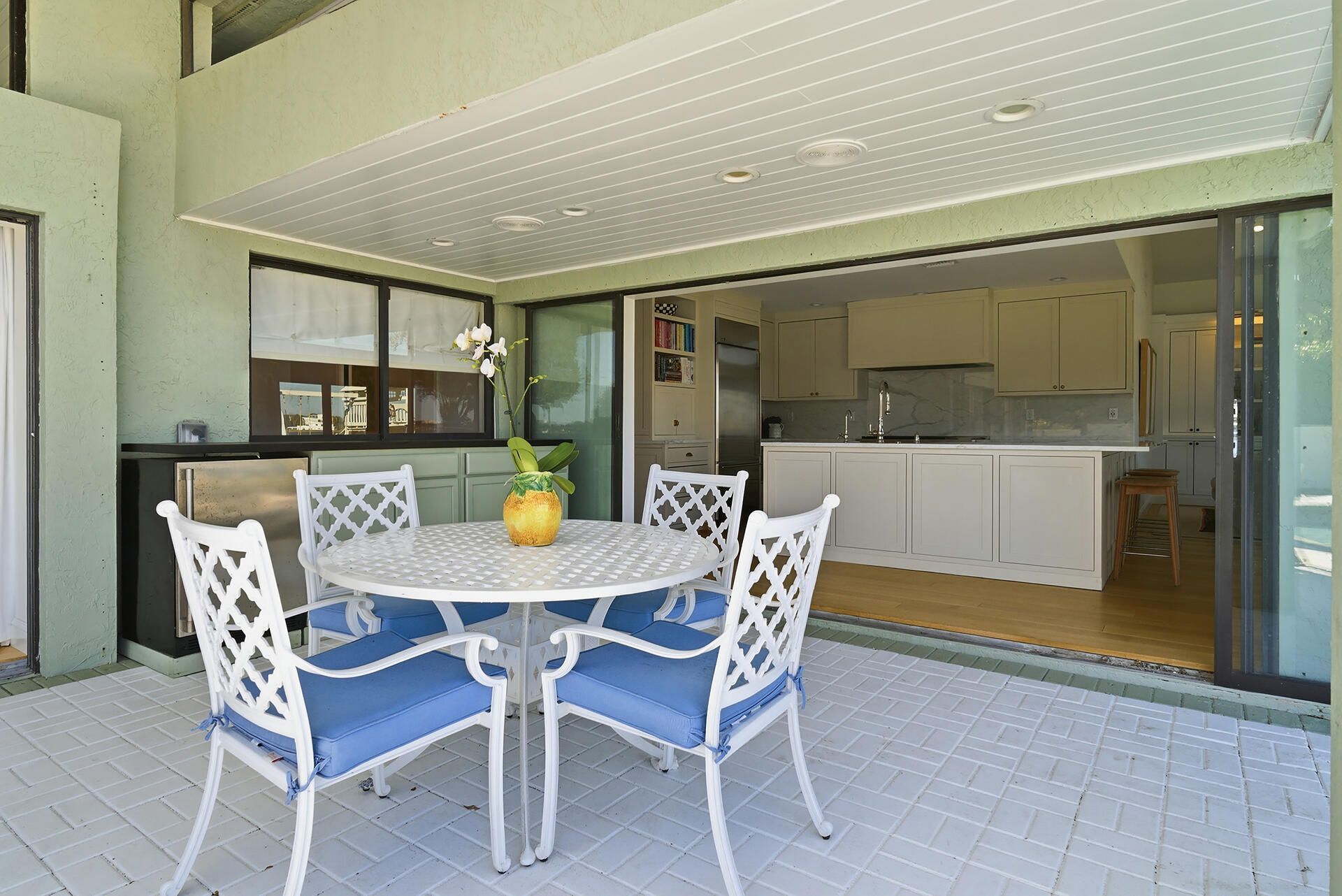 2308 Embassy Drive, West Palm Beach, FL 33401 Photo