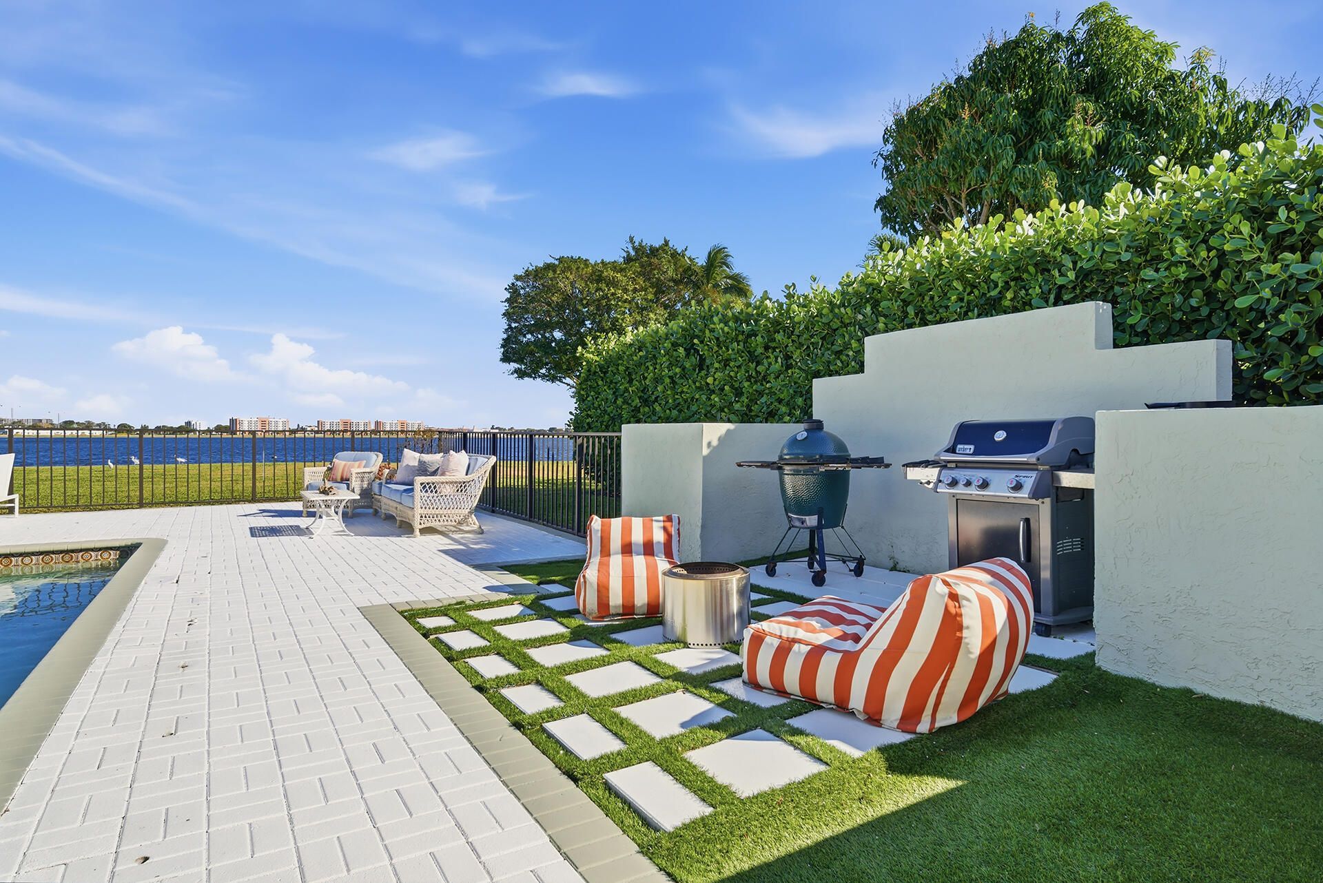 2308 Embassy Drive, West Palm Beach, FL 33401 Photo