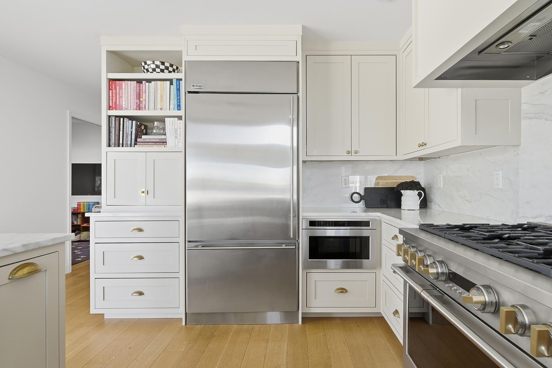 2308 Embassy Drive, West Palm Beach, FL 33401 Photo