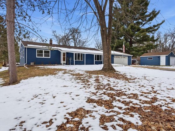 W377S3527 School Section Lake DRIVE, Dousman, WI 53118