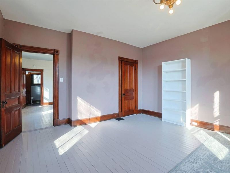 4719 Hamilton Avenue, Cincinnati, OH 45223 Photo 17