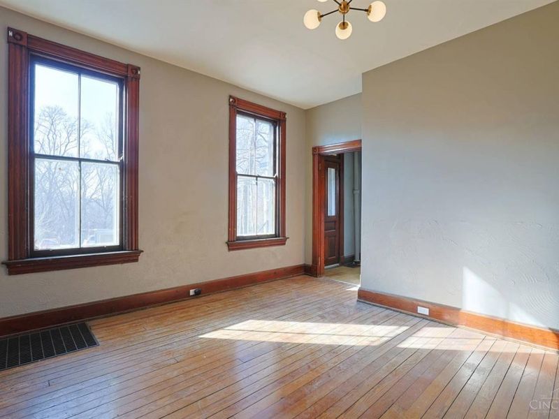 4719 Hamilton Avenue, Cincinnati, OH 45223 Photo 9