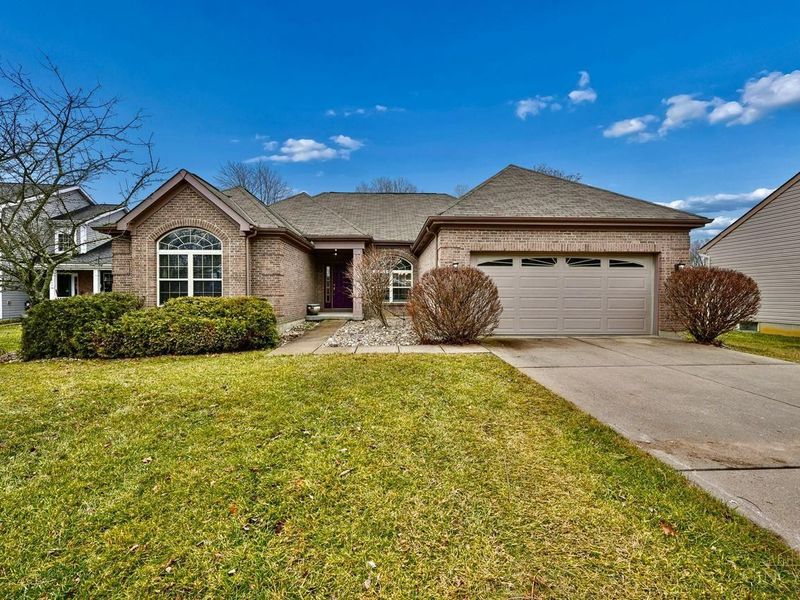 3653 Legend Oaks Drive, Amelia, OH 45102 Photo 1