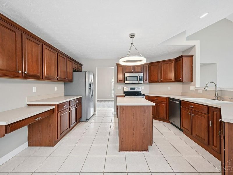 3653 Legend Oaks Drive, Amelia, OH 45102 Photo 14