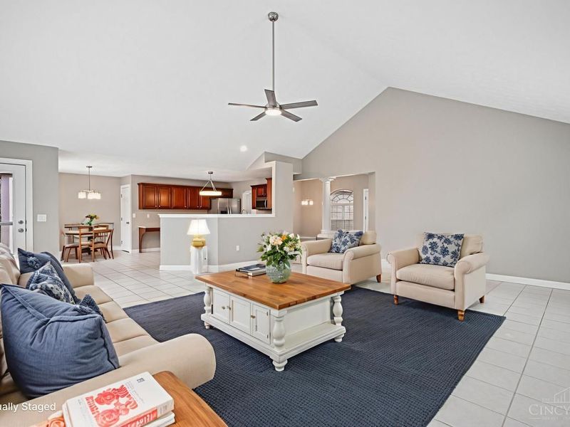 3653 Legend Oaks Drive, Amelia, OH 45102 Photo 5